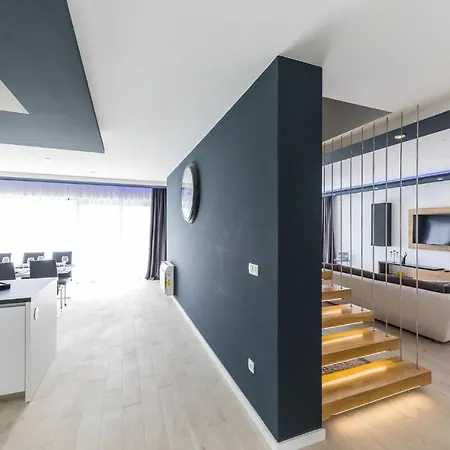 Vakantiehuis Awesome In Kastel Stari W/ Outdoor Swimming Pool&4 Bedrooms Kaštela