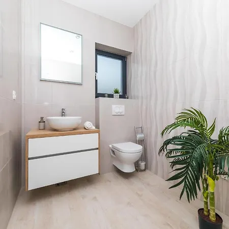 Lovely In Kastel Stari With Kitchen Holiday home