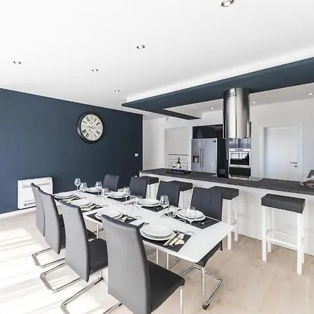 Holiday home Lovely In Kastel Stari With Kitchen Kastela
